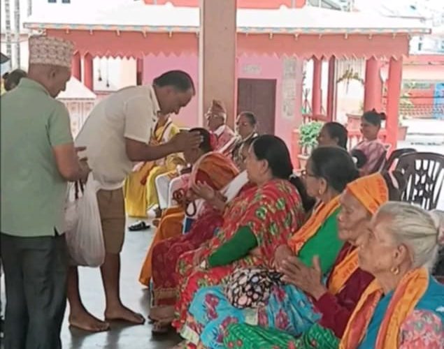 मातातिर्थ औसीका अवसरमा उर्लाबारीमा ३० जना आमाहरूलाई सम्मान