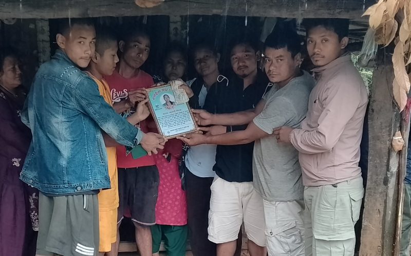 गोङ्बाप्रति श्रद्धाञ्जली अर्पण गर्दै सहयोग हस्तान्तरण