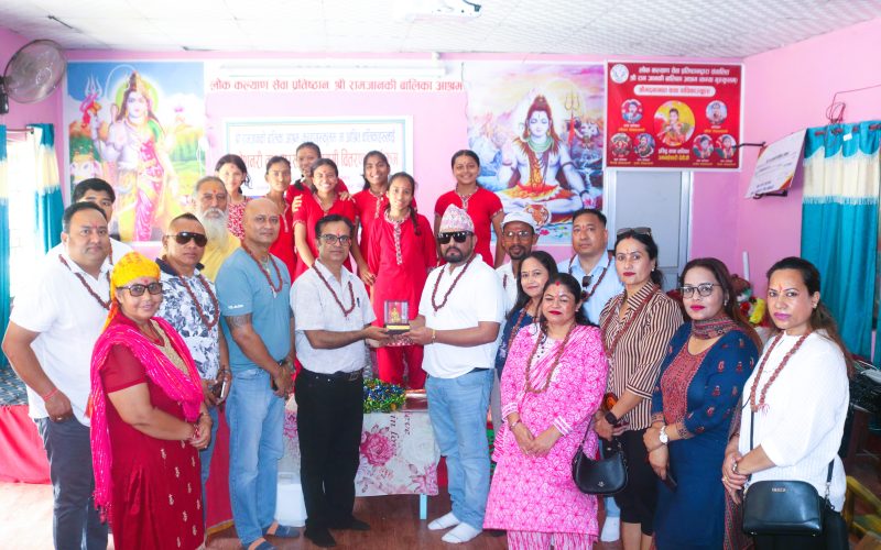 उज्यालो टाईम्स मिडियाद्वारा श्री रामजानकी बालिका आश्रम (कन्यागुरुकुलम)मा आश्रित वालिकाहरुलाई स्टेशनरी तथा सरसफाई सामाग्री वितरण