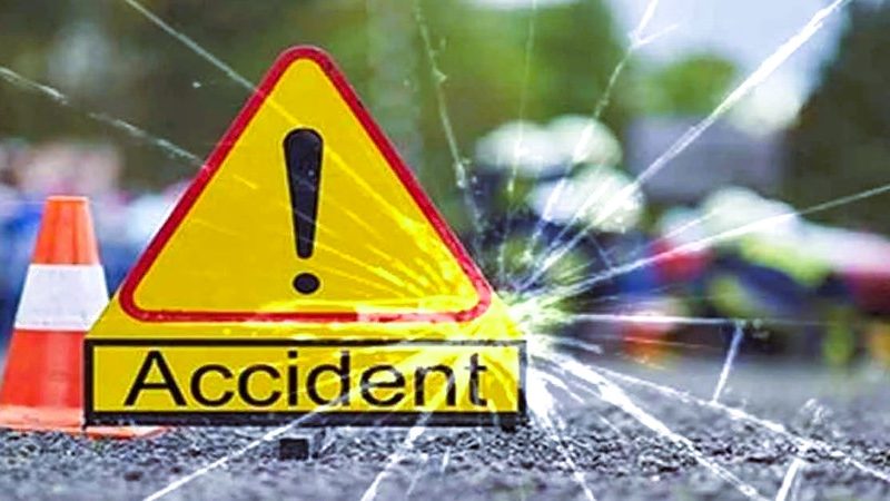 गोरखामा बसको ठक्करबाट बालिकाको मृत्यु, आमा गम्भीर घाइते