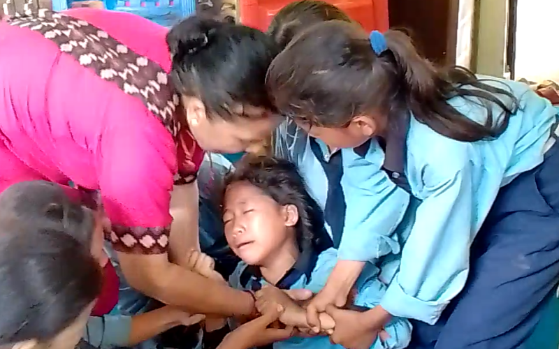 सीता माविमा एकैदिन ११ जना छात्रा बिरामी