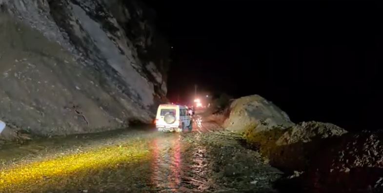 ५८ घण्टापछि खुल्यो नारायणगढ–मुग्लिन सडक, अलपत्र यात्रुमा हर्ष