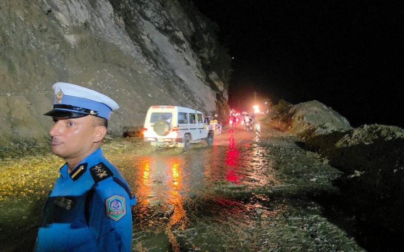 १०५ घण्टापछि मुग्लिन–नारायणघाट सडक पूर्णरूपमा सञ्चालनमा