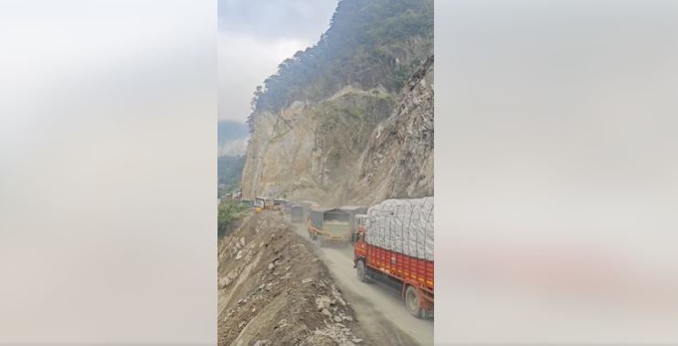 मुग्लिन–नारायणगढ सडक खण्डमा यातायात रोकावटबिना सञ्चालन