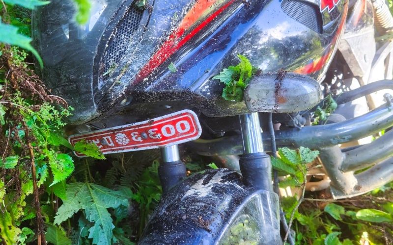 सिमभन्ज्याङमा रातिको दुर्घटनामा फेला परेको मोटरसाइकलको पहिचान हुन सकेन