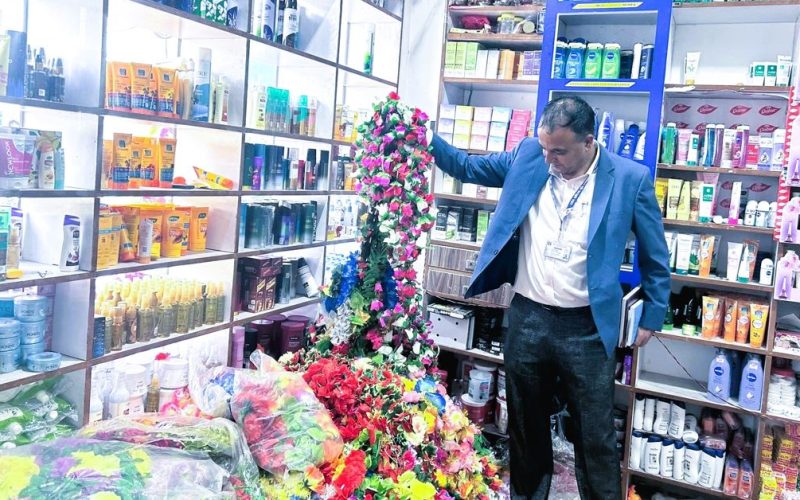 हेटौडा उपमहानगरद्वारा तिहार लक्षित अनुगमन: दुई पसल कारबाहीमा, प्लास्टिक फूल बिक्रीमा कडाइ