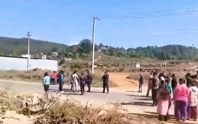 पाँचखालमा बसको ठक्करबाट घाइते वृद्धको निधन, आक्रोशित स्थानीयद्वारा राजमार्ग अवरुद्ध