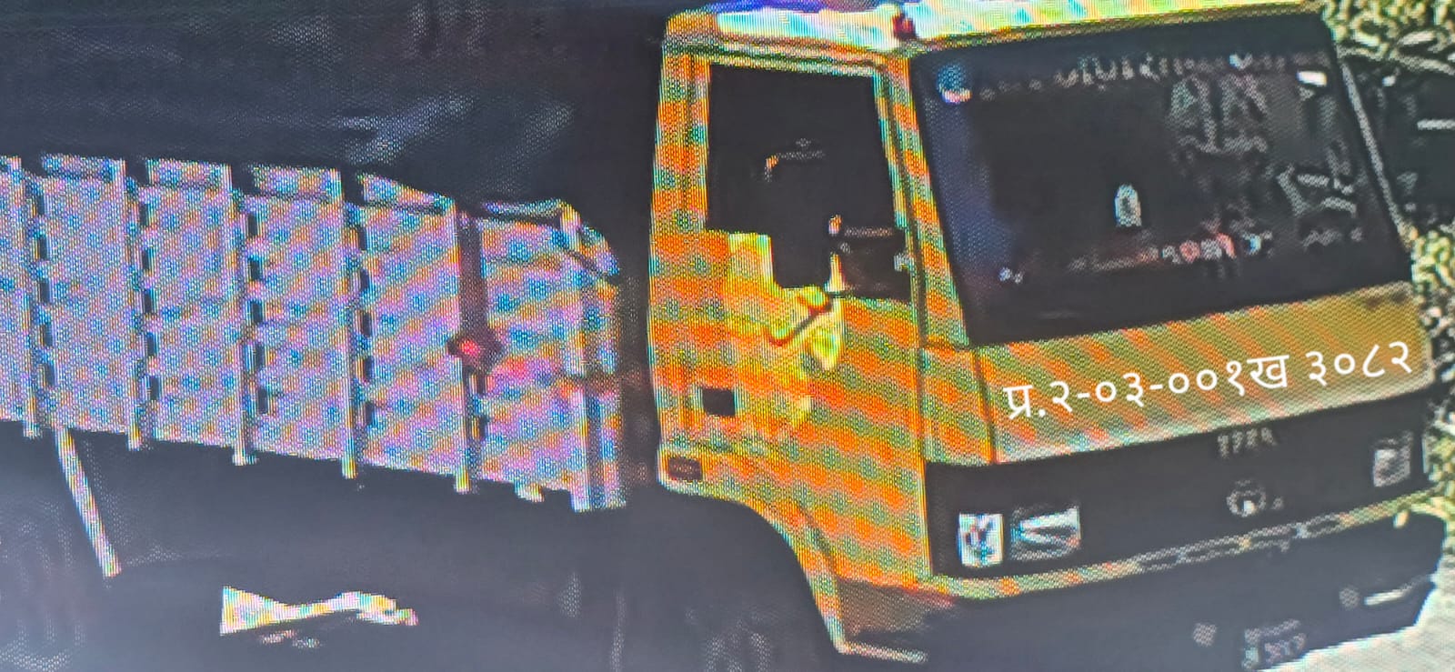 पच्चिस लाख बराबरको बिलबिजक नभएको सामान सहित ट्रक भैसेमा नियन्त्रण