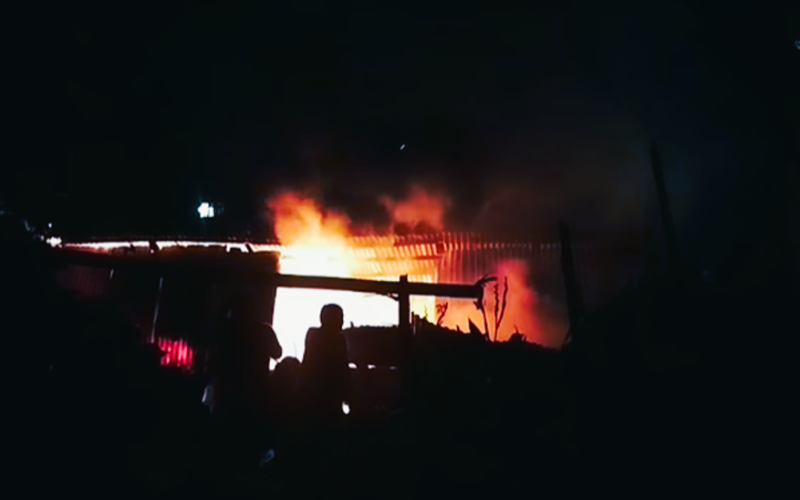 भिमेश्वर–६ चिताङथलीमा गोठमा भीषण आगलागी, सुरक्षा निकायको तुरुन्तै हस्तक्षेपमा नियन्त्रण