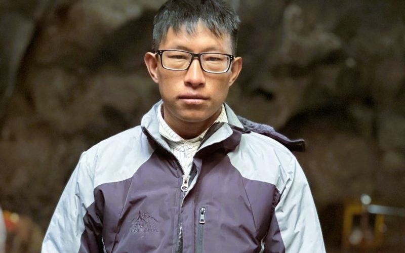 सधैं समाजका लागि सूचना दिने आश बहादुर भ्लोन आज आफ्नै बाइक हराएपछि सहयोगको अपिलमा