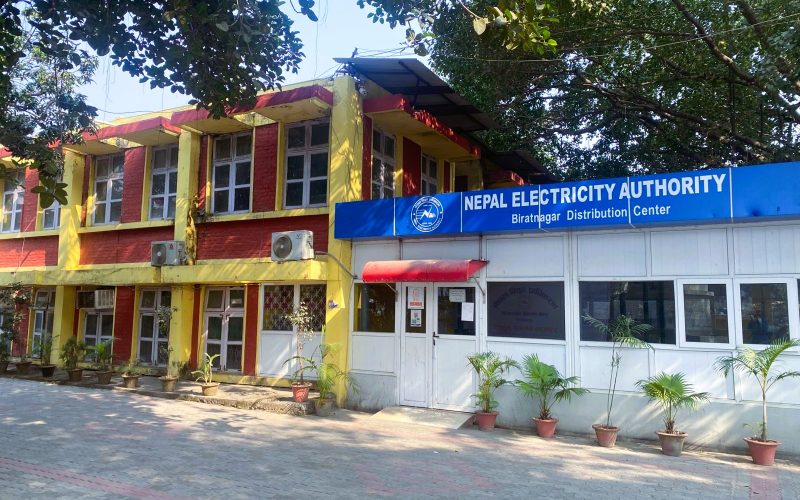 विद्युत महसुल नबुझाउनेमाथि प्राधिकरणको कडाइ, विराटनगरमा २४९ उपभोक्ताको लाइन विच्छेद