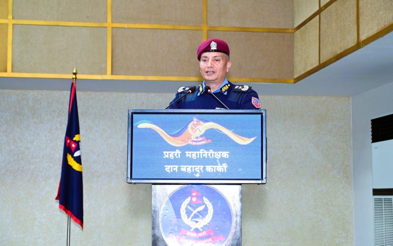 पदोन्नतिपछि १० प्रहरी वरिष्ठ उपरीक्षकलाई दर्ज्यानी चिन्ह, आईजीपीको शान्तिपूर्ण निर्वाचनमा केन्द्रित निर्देशन