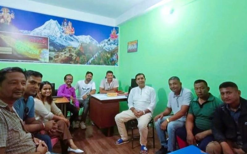 प्रतिबद्धता बिना भोट हुँदैन : मकवानपुरमा सचेत मतदाता निर्माणका लागि जनजागरण अभियान घोषणा