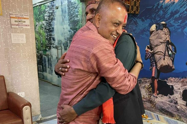 रास्वपाका पूर्व नेताहरू कांग्रेसमा समाहित
