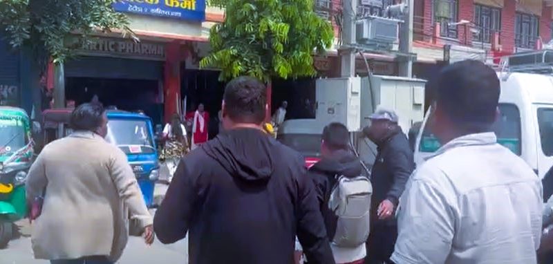 ओलीको रिहाइ माग्दै देशभर ज्ञापनपत्र, हेटौडामा प्रदर्शनका क्रममा पत्रकारमाथि हातपात