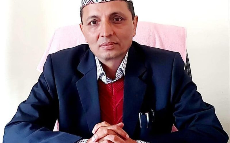 हेटौँडा–४ का वडाध्यक्ष नवीन सिग्देलद्वारा सरकारको निर्णयप्रति असन्तुष्टि, पेट्रोलियम मूल्यवृद्धिदेखि नियुक्तिसम्म आलोचना