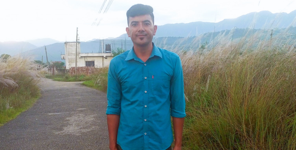 सुन्दर लामाको फेसबुक स्टाटस चर्चामा: हर्क सम्पाङलाई ‘अन्तिम राजनीतिक विकल्प’ भन्दै पुराना नेतासँग तुलना