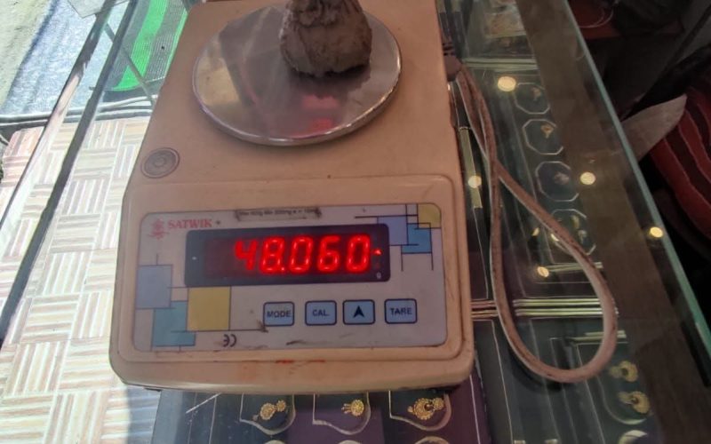 मेचीनगरमा ४८ ग्रामभन्दा बढी खैरो हिरोइनसहित एक युवक पक्राउ