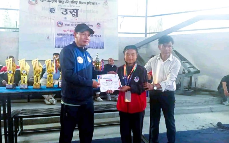 राष्ट्रपति रनिङ्ग शिल्डको उसुमा मकवानपुरलाई युना पुलामी मगरको काँश्य पदक