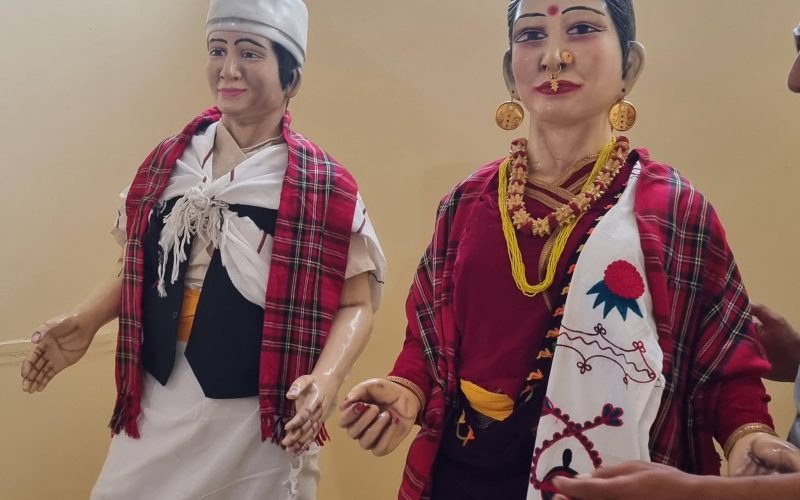 हेटौँडाको शहिद स्मारकस्थित जनजाति संग्रहालयमा मगर समुदायको सांस्कृतिक प्रतिरुप हस्तान्तरण