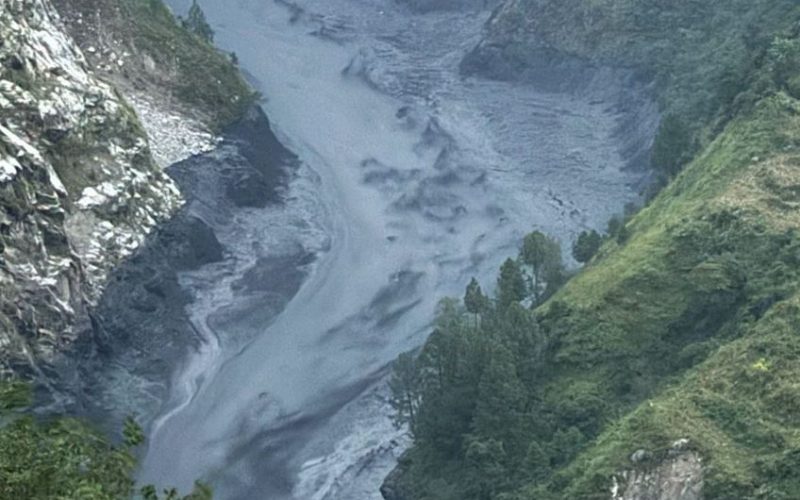 बुढीगण्डकीमा बाढीपछि उद्धार तीव्र, जगतबाट ६ जनाको हेलिकप्टरमार्फत उद्धार